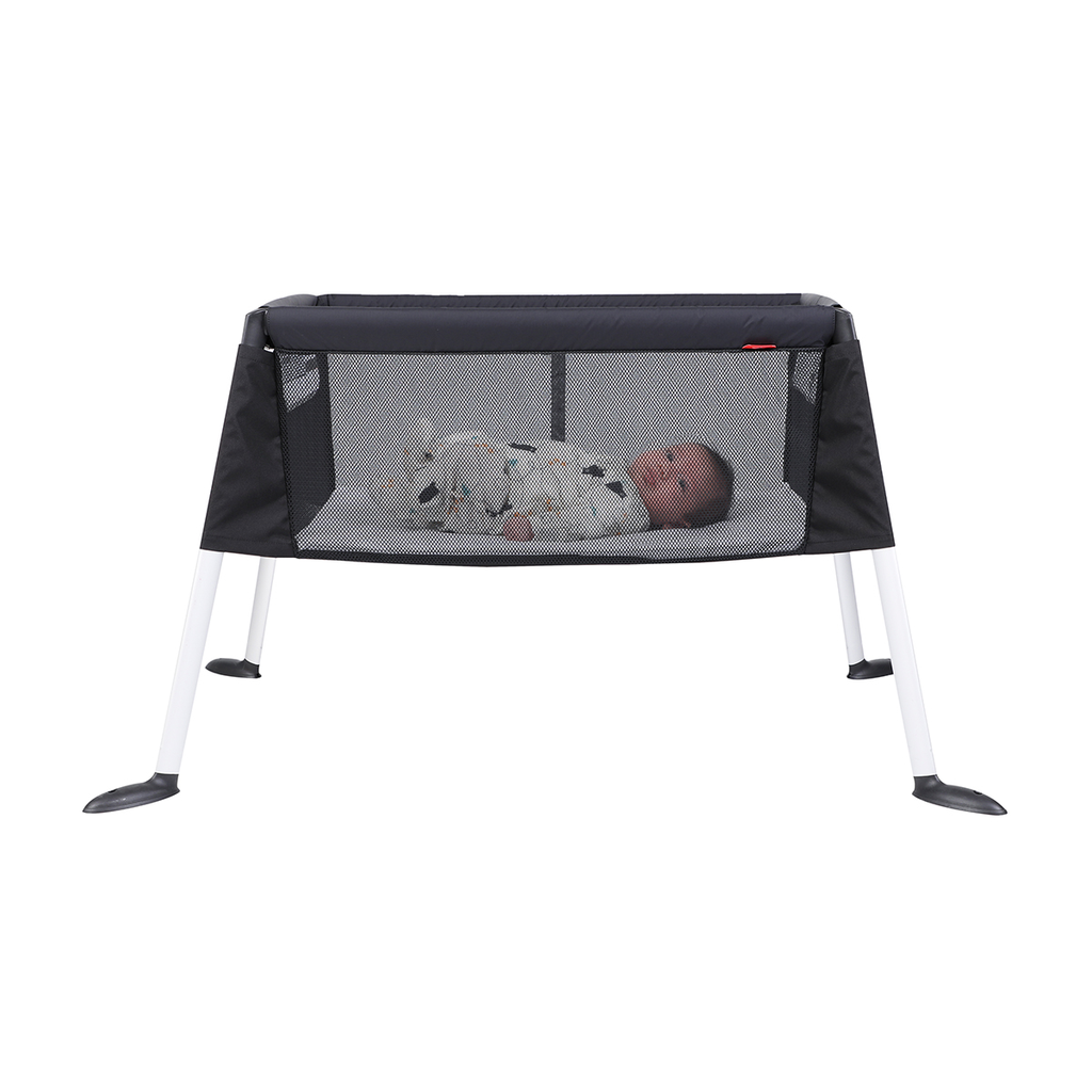 PHIL_AND_TEDS_TRAVELLER-BASSINET_side_baby-1200-x-1200.webp